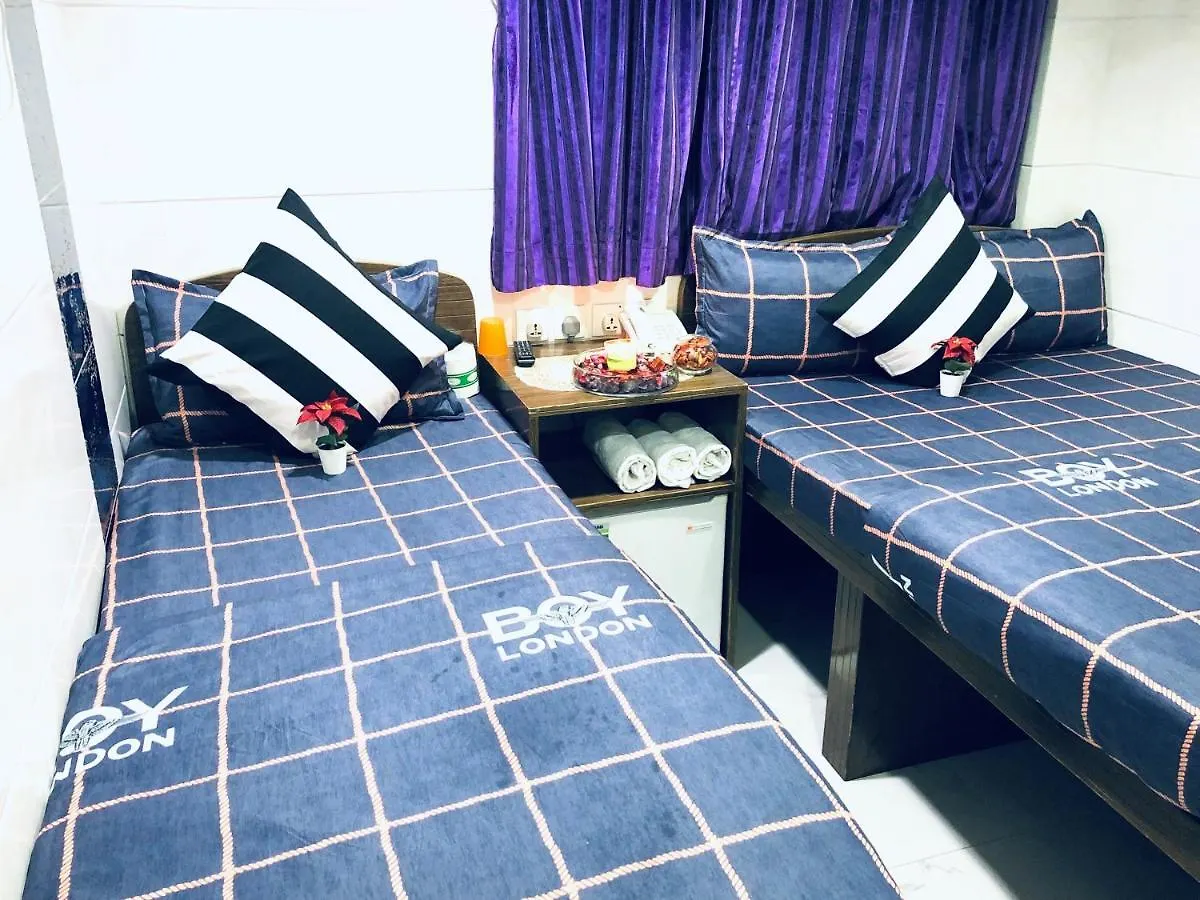 Premium Lounge Hotel Hong Kong Guest house